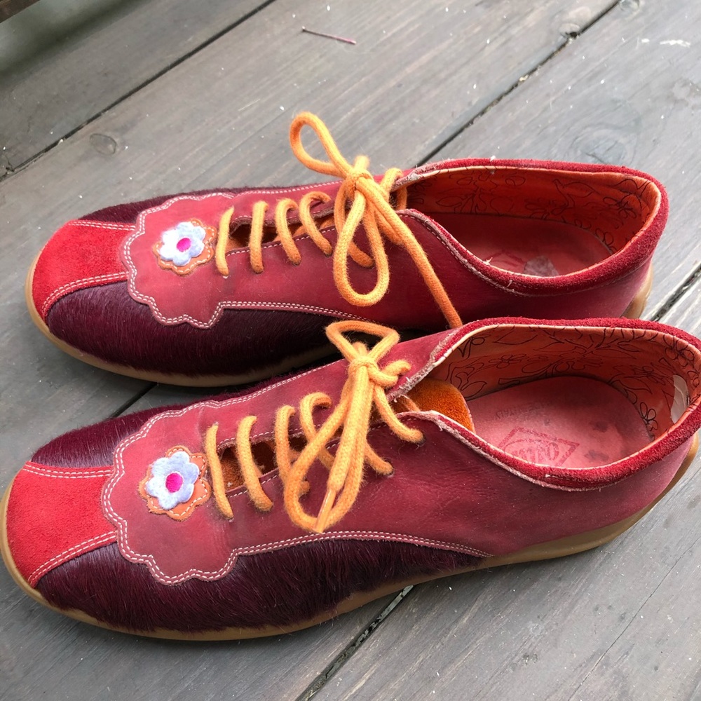 Oilily Women’s bowling style shoes size 37 (7.5)